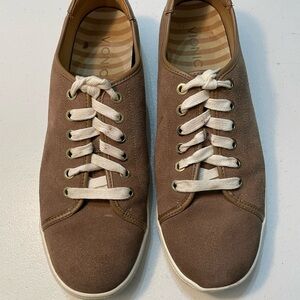 Vionic Womens Tan Lace-Up Sneakers Size 9.5 SB-M